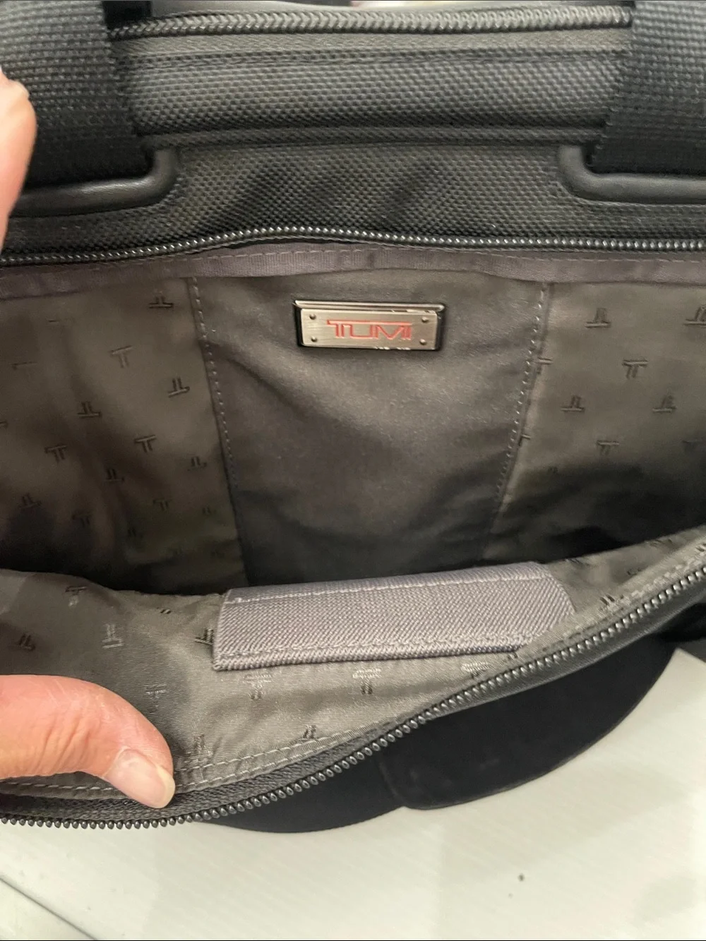 TUMI BALLISTIC NYLON LAPTOP, IPAD TRAVEL BAG SIZE M